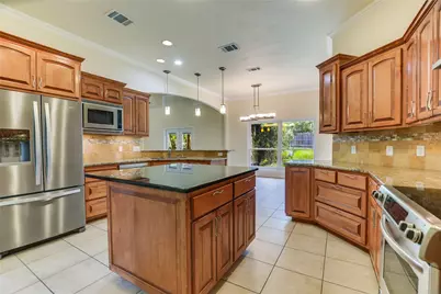 1002 Madison Circle, Marble Falls, TX 78654 - Photo 2