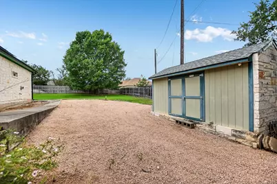 1002 Madison Circle, Marble Falls, TX 78654 - Photo 18