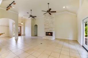 1002 Madison Cir, Marble Falls, TX 78654 - Photo 4