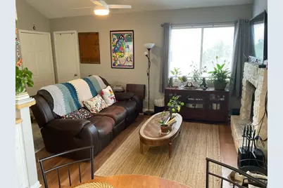 1013 Chestnut Street #Building C, Unit 5, San Marcos, TX 78666 - Photo 4