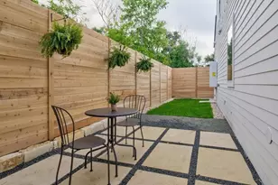 4902 Lott Ave, Austin, TX 78721 - Photo 22