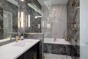 4902 Lott Ave, Austin, TX 78721 - Photo 12