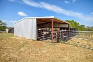 4495 Taylorsville Rd, Red Rock, TX 78662 - Photo 32