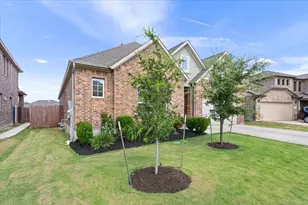424 Millard St, Georgetown, TX 78628 - Photo 2