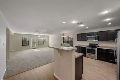 913 Mahomet Drive, Pflugerville, TX 78660 - Photo 4