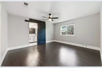 8404 Hornet Drive, Austin, TX 78749 - Photo 10