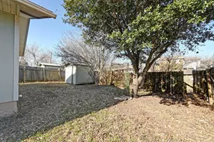 6901 Frontera Tr, Austin, TX 78741 - Photo 18