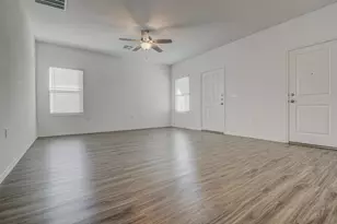 14112 Lyndora Ln, Pflugerville, TX 78660 - Photo 4