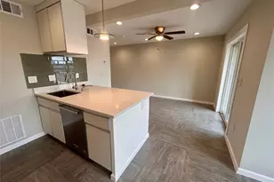 901 E 40th St, Austin, TX 78751 - Photo 4