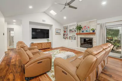 10706 Spicewood Club Drive, Austin, TX 78750 - Photo 4