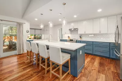 10706 Spicewood Club Drive, Austin, TX 78750 - Photo 2