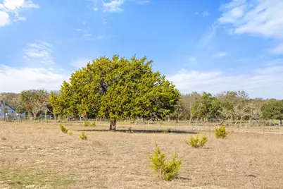 2501 County Road 224, Florence, TX 76527 - Photo 32