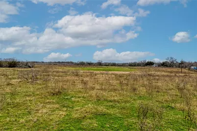 103 Robin Lane, Luling, TX 78648 - Photo 34