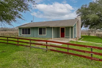 103 Robin Lane, Luling, TX 78648 - Photo 4