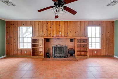 103 Robin Lane, Luling, TX 78648 - Photo 14