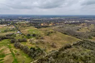 103 Robin Ln, Luling, TX 78648 - Photo 38