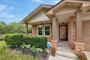 2712 Bluffstone Dr, Round Rock, TX 78665 - Photo 2