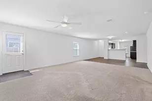 209 Continental Ave, Liberty Hill, TX 78642 - Photo 4