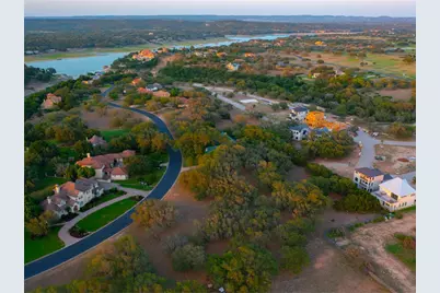 26039 Masters Parkway, Spicewood, TX 78669 - Photo 16