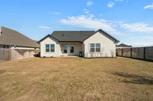 103 Les Ln, Smithville, TX 78957 - Photo 32