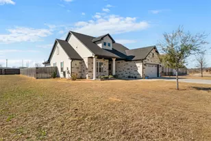 103 Les Ln, Smithville, TX 78957 - Photo 2