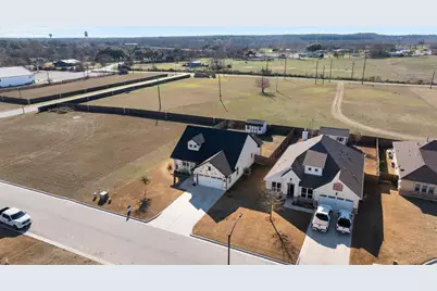 103 Les Lane, Smithville, TX 78957 - Photo 36