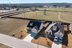 103 Les Ln, Smithville, TX 78957 - Photo 36