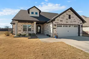 103 Les Ln, Smithville, TX 78957 - Photo 2