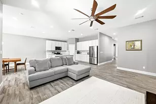 210 Tahitian Dr Dr, Bastrop, TX 78602 - Photo 4