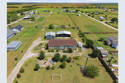 5904 Fm 621, Martindale, TX 78655 - Photo 2