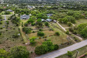 1007 Hidden Hills Dr, Dripping Springs, TX 78620 - Photo 2