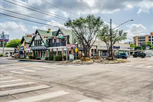 1111 W 10th St, Austin, TX 78703 - Photo 14