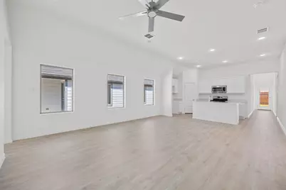 277 Bendecido Loop, Elgin, TX 78621 - Photo 4