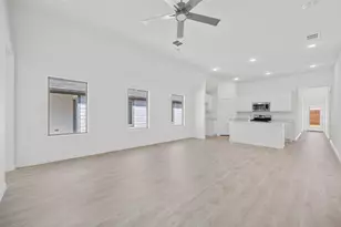 277 Bendecido Loop, Elgin, TX 78621 - Photo 4