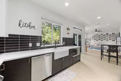 514 Oakwood Boulevard, Round Rock, TX 78681 - Photo 10