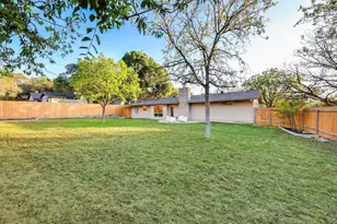 2504 Deerfoot Trail, Austin, TX 78704 - Photo 22