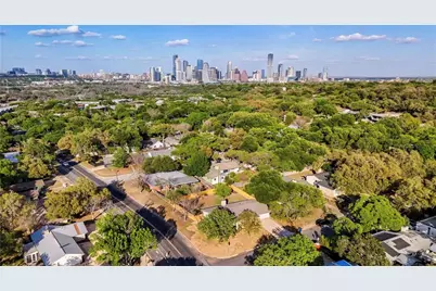 2504 Deerfoot Trail, Austin, TX 78704 - Photo 24