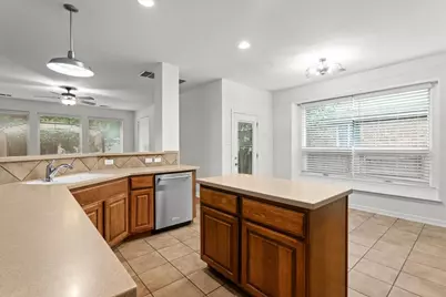 2304 Village View Loop, Pflugerville, TX 78660 - Photo 10