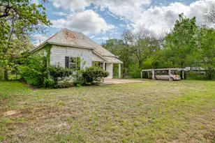 701 NE 1st St, Smithville, TX 78957 - Photo 20