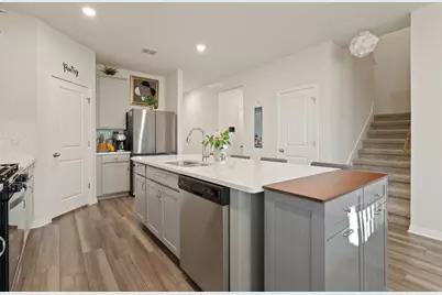 1646 Homestead Farms Drive, Round Rock, TX 78665 - Photo 6