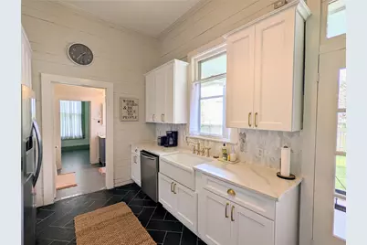 515 E 8th Street, Georgetown, TX 78626 - Photo 6
