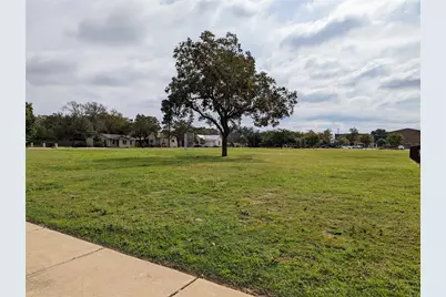 515 E 8th Street, Georgetown, TX 78626 - Photo 34
