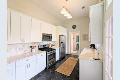 515 E 8th Street, Georgetown, TX 78626 - Photo 4