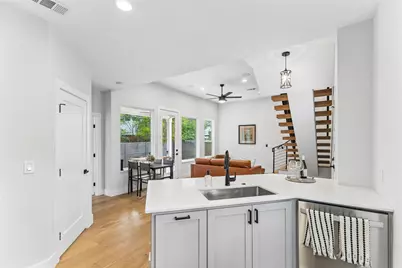 909 Philco Drive #2, Austin, TX 78745 - Photo 6