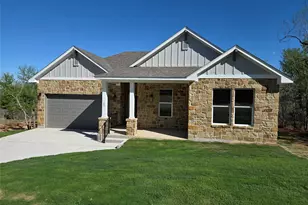 137 Waimanalo Ln, Bastrop, TX 78602 - Photo 1