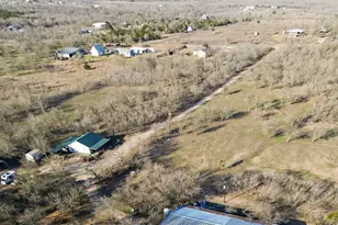 885 Long Hollow Rd, Dale, TX 78616 - Photo 8