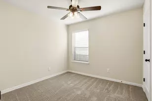 2035 Cowan, New Braunfels, TX 78132 - Photo 20