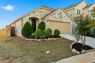 2035 Cowan, New Braunfels, TX 78132 - Photo 2