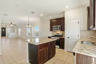 2035 Cowan, New Braunfels, TX 78132 - Photo 10