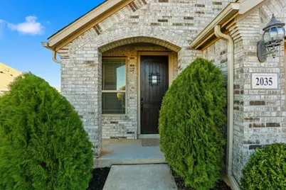 2035 Cowan, New Braunfels, TX 78132 - Photo 2